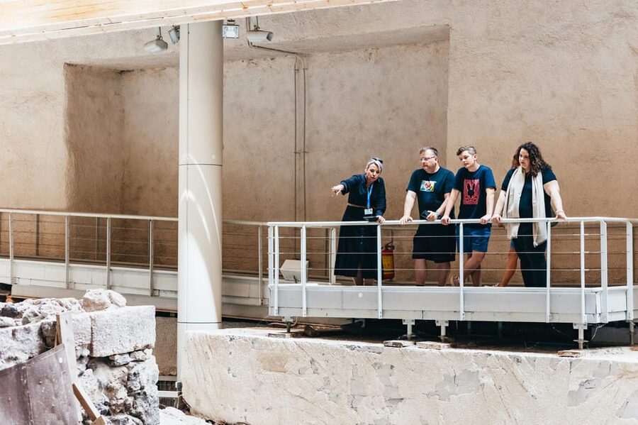 Santorini: Experience Akrotiri with a Licensed Tour Guide - Is $198 good value for a private visit?