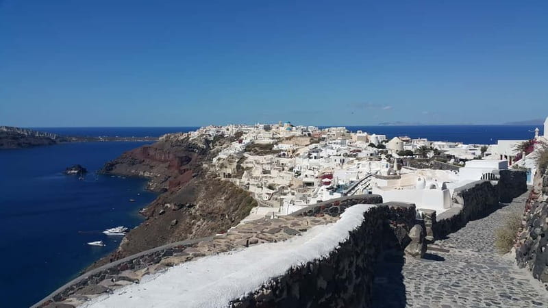 Santorini: Fira to Oia Caldera Hike with Guide - Volcanic cliffs explain Santorini’s unusual shape