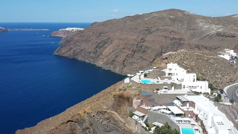 Santorini: Fira to Oia Caldera Hike with Guide - What the guide adds to a walk you could do alone