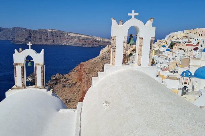 Santorini First-Time Guests Private Tour Sightseeing, excavetions & wine testing - Oia delivers the famous Santorini images