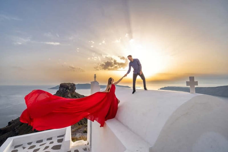 Santorini: Flying Dress Photo © Photoshoot "Express Package" - My booking verdict for this Santorini photoshoot