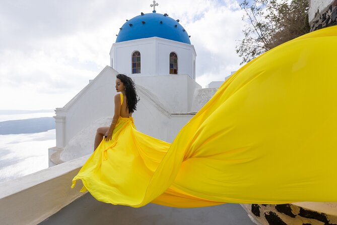 Santorini Flying Dress Photoshoot with a Pro Photographer - Practical details before you reserve