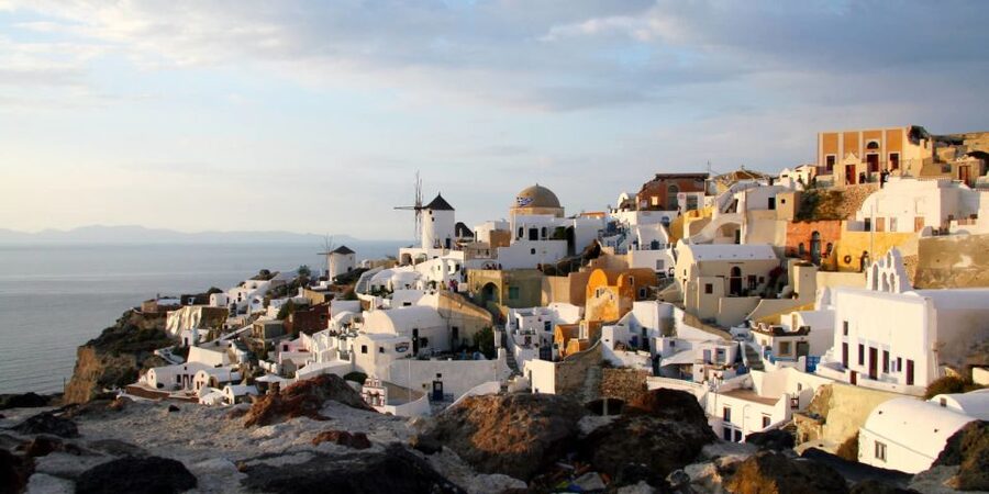 Santorini: Full-Day Small Group Tour - A private minibus changes the day