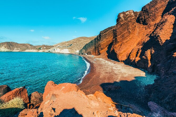 Santorini: Full Island Tour & Sunset with Local Guide & Pick-up - Oia: one hour for food, shops, and sunset