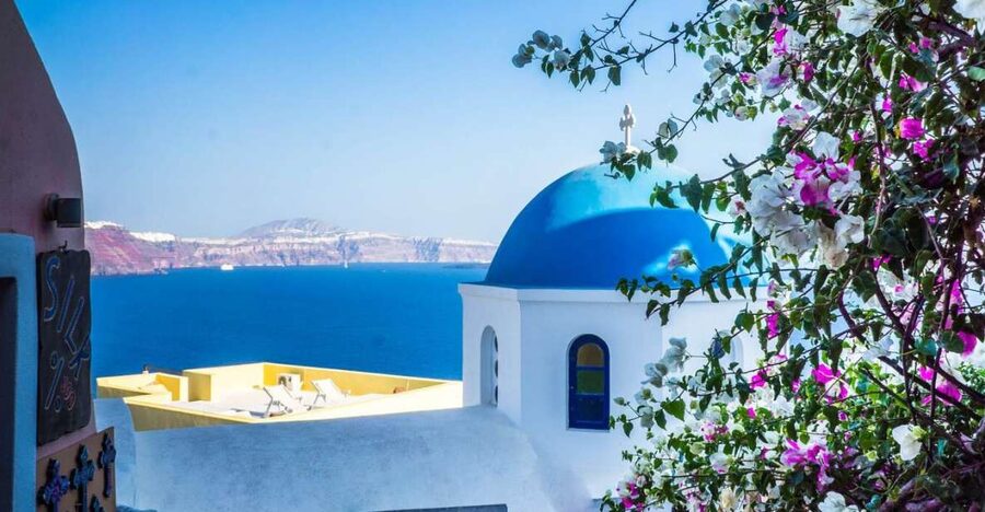 Santorini: Guided Highlights Tour with Private Wine Tasting - Why this route works for a first Santorini visit