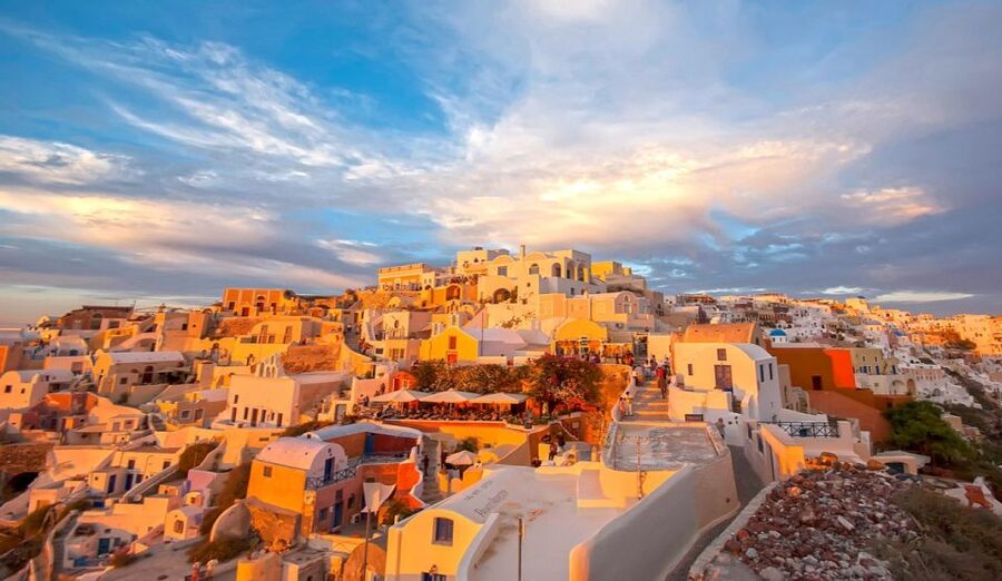 Santorini: Guided Island Day Trip with Beach Visit - What the $82 price really covers