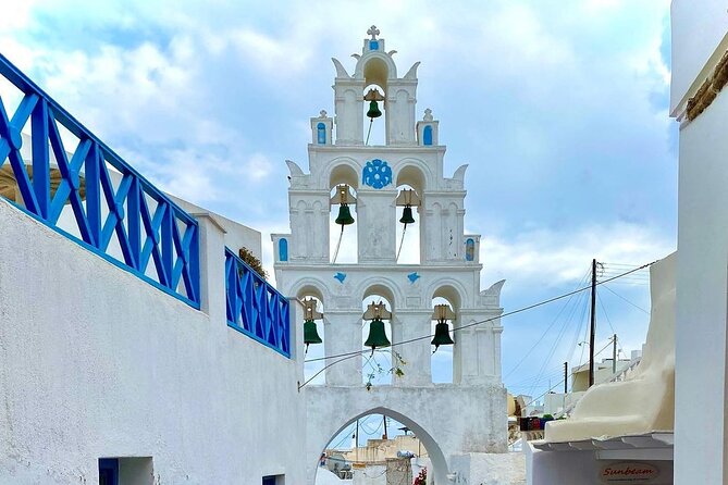 Santorini Highlights Private Half Day Tour - A private guide can change the pace
