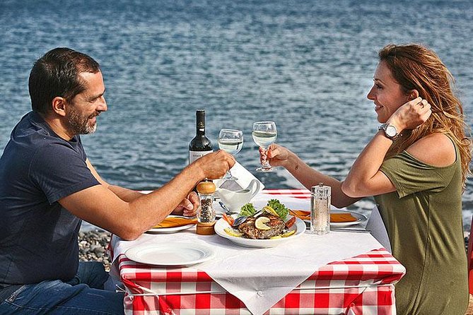 Santorini Highlights Private Tour 6 hours, pick up/ drop included - A fast, private look at the whole island