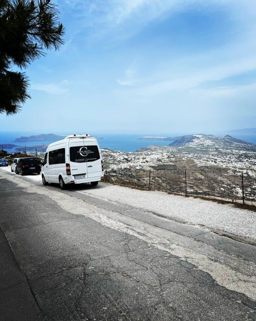 Santorini highlights tour - A private route across Santorini’s best-known sights