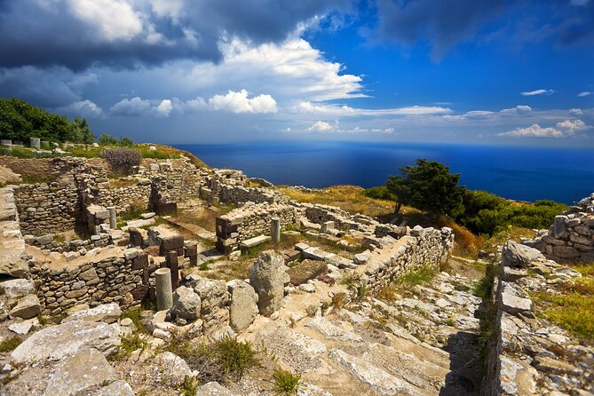Santorini History & Archeology Tour - What the guide adds to the day