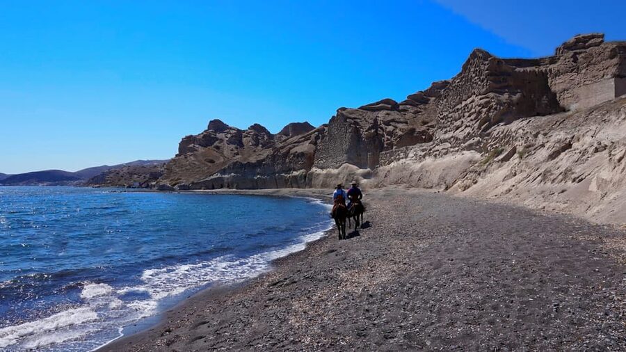 Santorini: Horseback Riding Tour on the Beach - Why the horses matter as much as the views