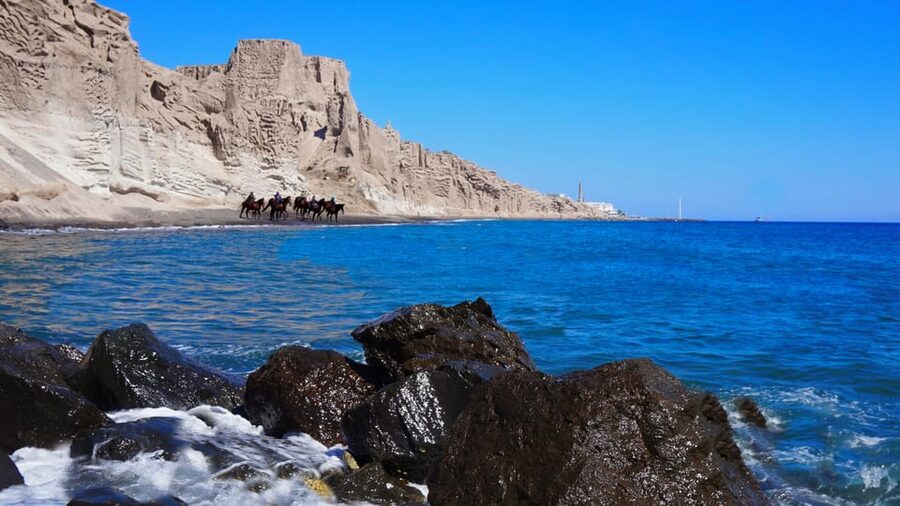 Santorini: Horseback Riding Tour on the Beach - What the 1.5-hour route feels like