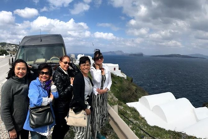 Santorini Hotel-Villas Transport & Transfer Services - Leaving Santorini JTR Airport without guesswork
