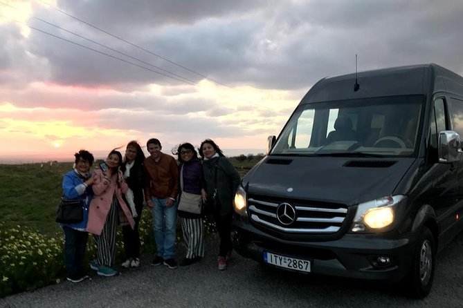 Santorini Hotel-Villas Transport & Transfer Services - Shared transfer or private taxi?