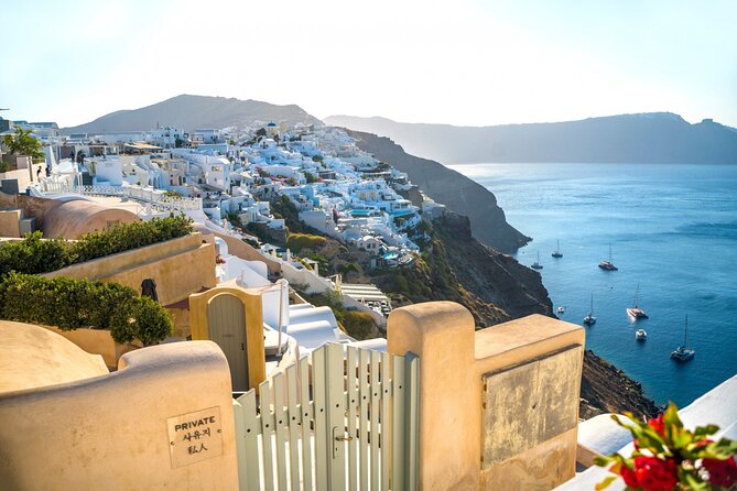 Santorini Instagram Tour - Oia: famous views, white walls, and strong sunset color