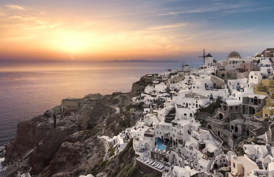 Santorini: Island Highlights Guided Day Trip with Oia Sunset - Akrotiri Excavations and Santorini before the eruption
