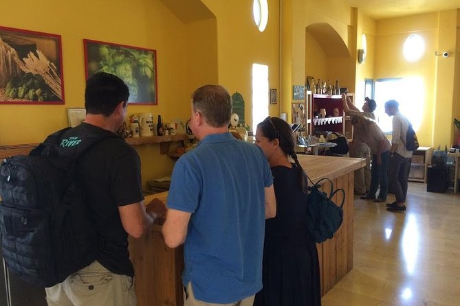 Santorini JTR Airport Transport & Transfer Services - Who should book this transfer?