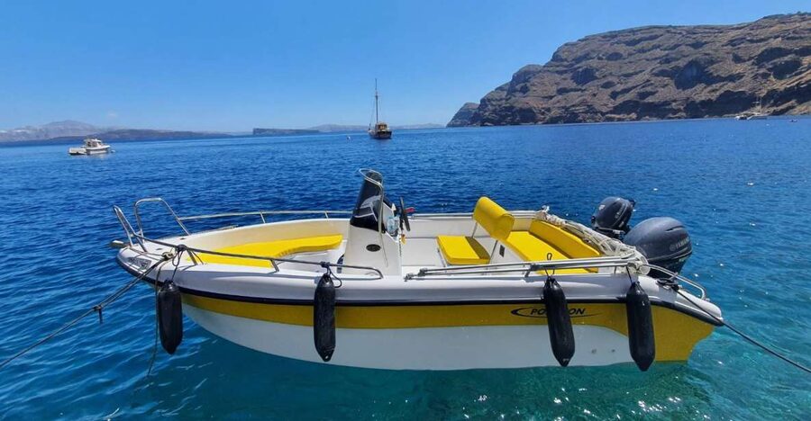 Santorini: license free boat in Santorini - Who will enjoy this boat rental most