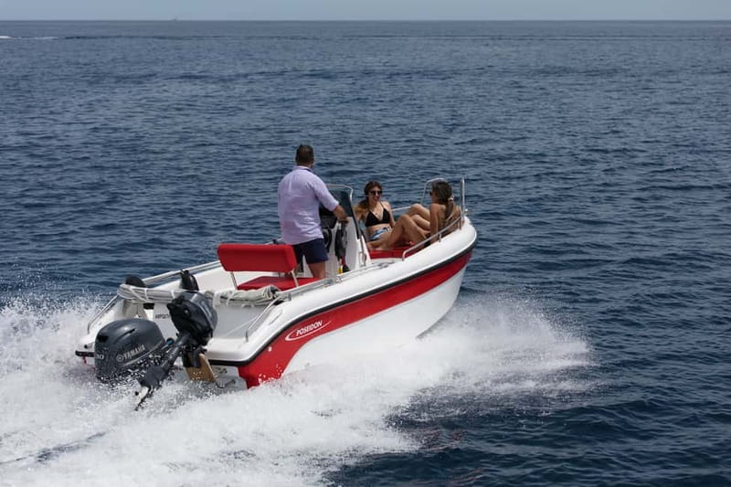 Santorini: license free boat in Santorini - The briefing matters more than the license-free label