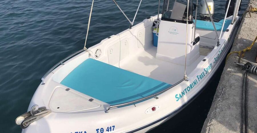 Santorini: License-Free Boat Rental with Snorkeling Gear - Swimming at the volcanic hot springs