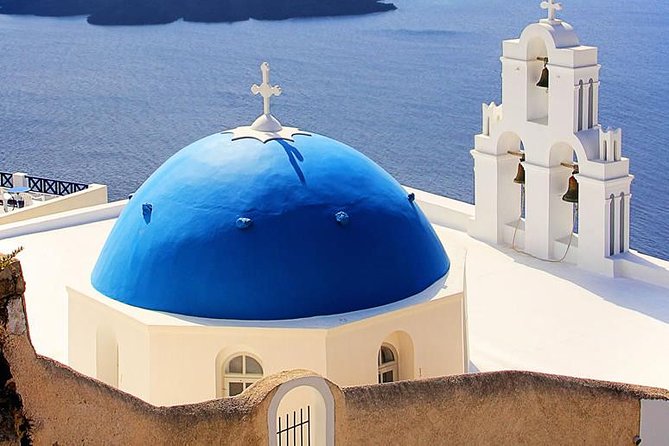 Santorini local private tour for small group - Perissa’s black volcanic sand