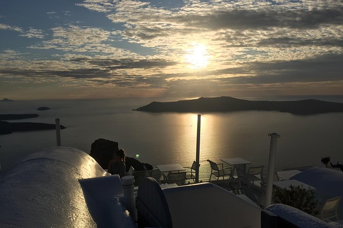 Santorini Local Tour - Akrotiri and the €20 archaeological ticket