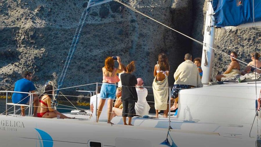 Santorini: Luxury Caldera Cruise with Full Greek Meal - Pickup from Fira, Oia, and the beach resorts