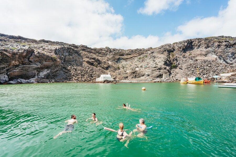 Santorini: Luxury Catamaran Day Trip with Meal and Open Bar - The Oia sunset option