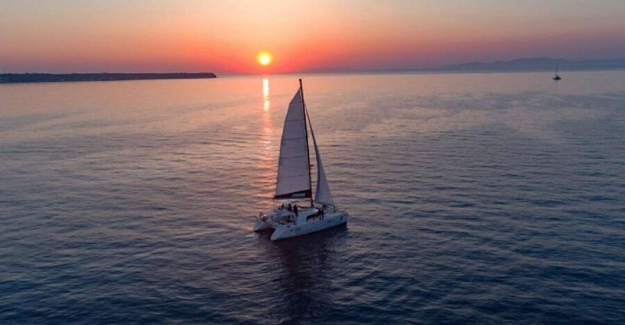 Santorini: Luxury Sunset Cruise with Dinner & Open Bar - Key points to know before you book