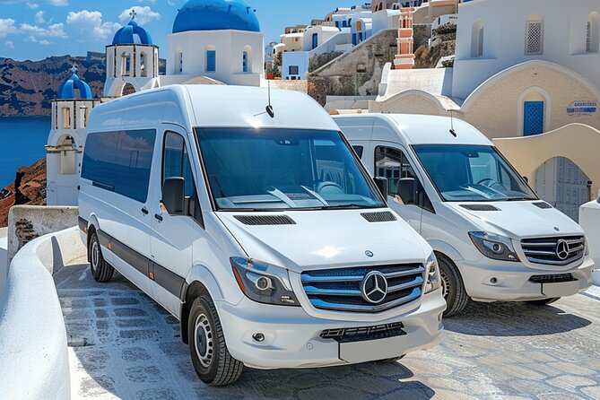 Santorini: Main Port Shared Shuttle - Bus to Hotels or Airport - Arriving at Athinios Port without the taxi scramble
