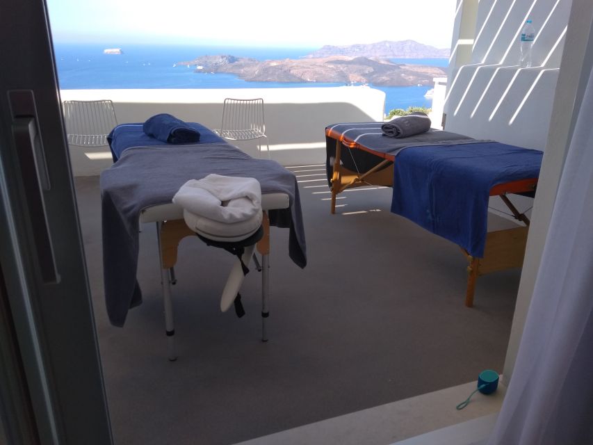 Santorini: Mobile Couples Massage at Your Private Villa - Key points at a glance