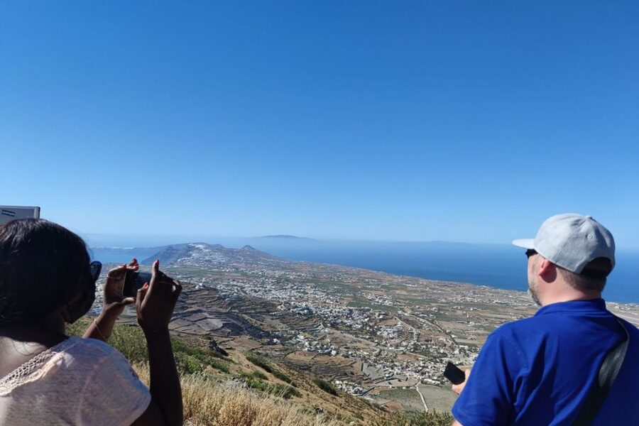 Santorini: Must-See Highlights Private Sightseeing Tour - Crossing the interior through Pyrgos and Prophet Elias