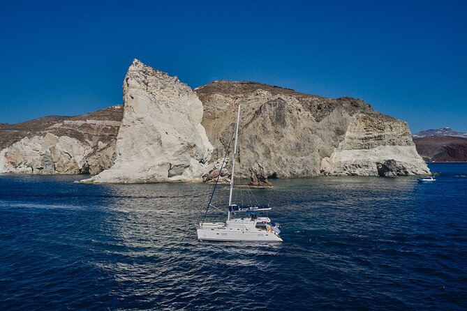 Santorini Oia: Luxury Sunset Cruise with Fresh Fish BBQ & Drinks - Leaving from Imerovigli toward Thirassia