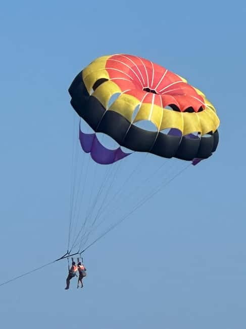 Santorini: Parasailing ExperiencePerissa,Perivolos,St.George - What happens from the ticket counter to takeoff