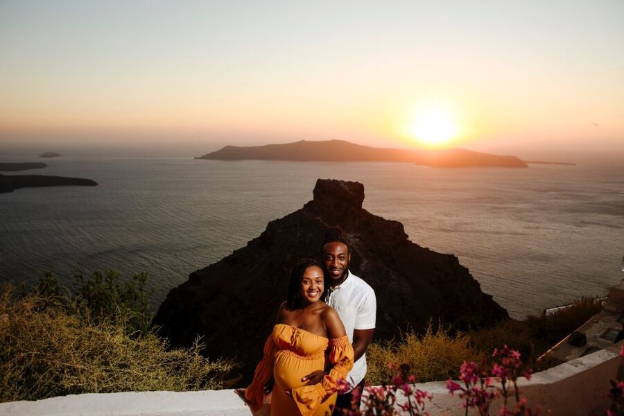 Santorini: Photo Shoot with a Private Vacation Photographer - Family and Group Photos Without the Usual Fuss