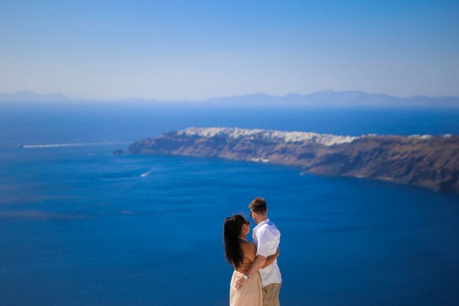 Santorini: Photo Shoot with a Private Vacation Photographer - Romantic Sessions and Surprise Proposals