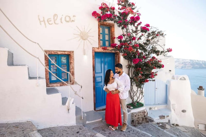 Santorini: Photo Tour With Professional Photographer - Oia: classic Santorini without guessing where to pose