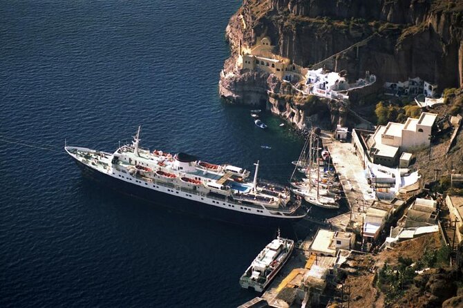 Santorini Port to any Hotels or vice versa - Key points at a glance