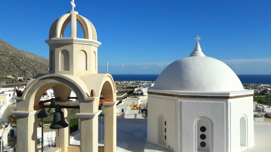 Santorini: Private 4-Hour Cultural Villages Sightseeing Tour - Who should book this village and archaeology tour?