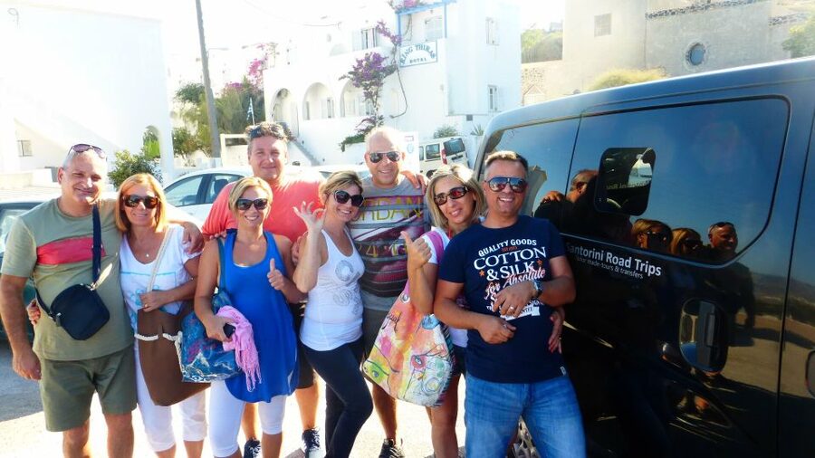 Santorini: Private 5-Hour Hidden Gems Experience - Who should book this private Santorini tour?