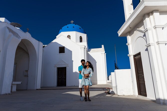 Santorini Private Casual Photoshoot in Oia and Imerovigli - Picking Oia or Imerovigli for your pictures