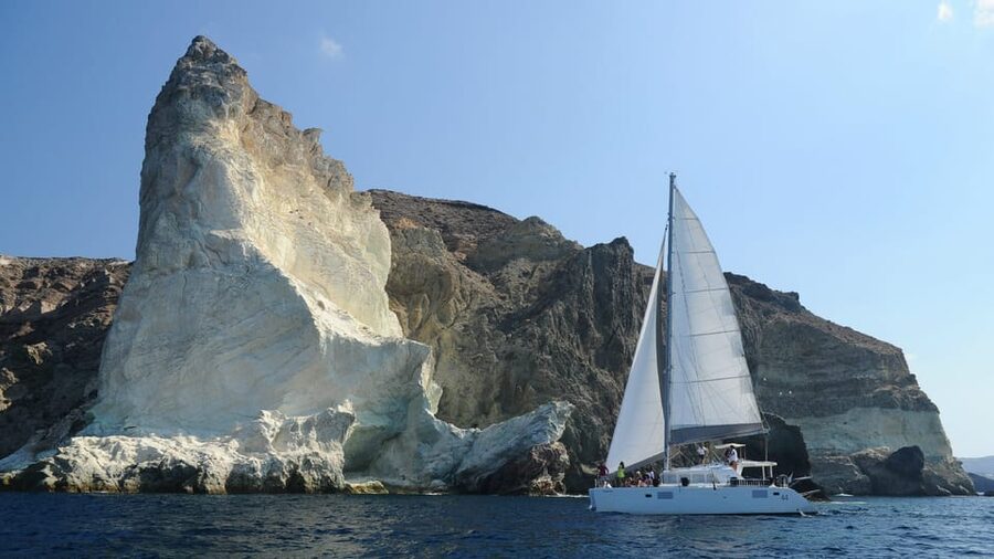 Santorini: Private Catamaran Tour with BBQ Meal and Drinks - Palea Kameni and the sulfur springs