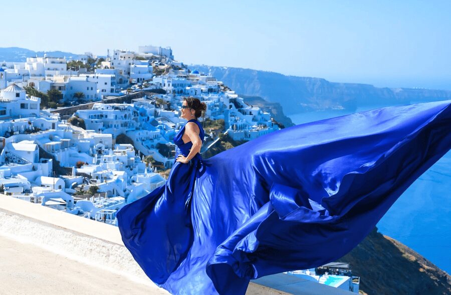 Santorini: Private Flying Dress Photoshoot with Pickup - Timing, weather, and cruise-ship limits
