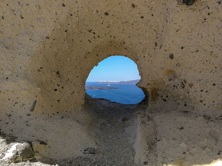 Santorini: Private Full Day Sunset Tour with Dinner - Emporio’s old lanes feel like a small maze