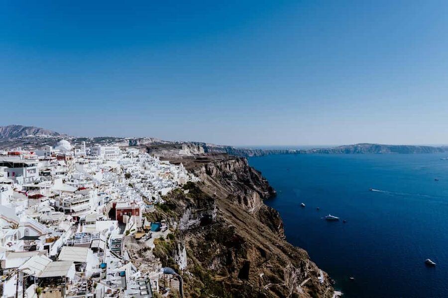 Santorini : Private Guided Highlights Tour - A private van changes the pace