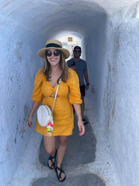 Santorini : Private Guided Highlights Tour - Fira sets the starting point