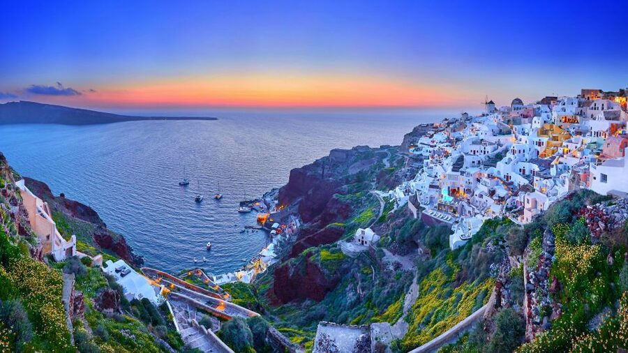 Santorini: Private Guided Sunrise Tour with a Sunrise View - Oia before the streets fill up