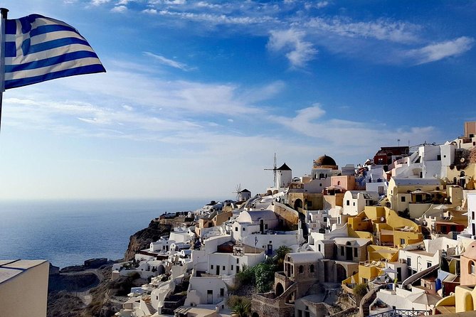 Santorini: Private Instagram Tour - Oia: blue domes, white walls, and careful timing