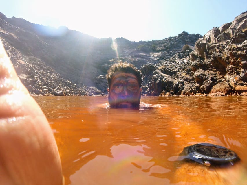 Santorini: Private Motorboat Cruise and Volcano Hike - Cruising past the caldera and quiet coves