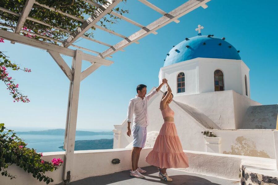 Santorini Private Photoshoot - Morning or sunset: choose the mood you want